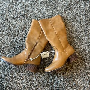 American Eagle Outfitters Tan Heeled Boots